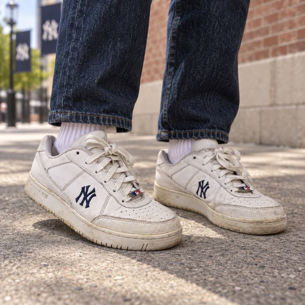 Reebok NY Yankees White Leather Sneakers Y2K Men’s 7